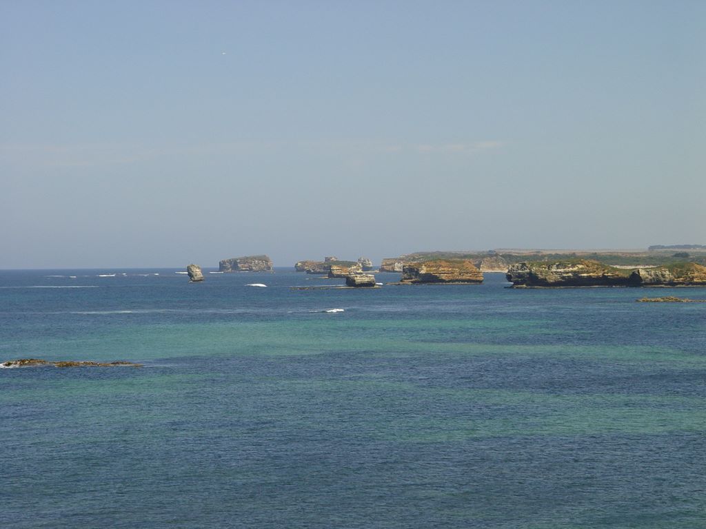 Castle Cove, along the Great Ocean Road, part of Victoria's shipwreck coast, Australia.
